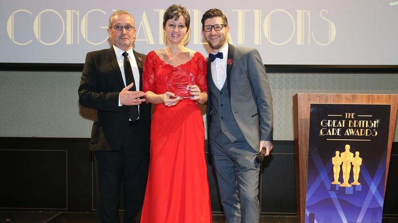 L’impresa di Laura: batte il cancro e vince un premio a Londra