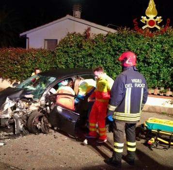 Scontro frontale: grave una 51enne 