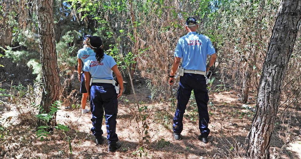Rifiuti, controlli dei vigili urbani con 132 sanzioni