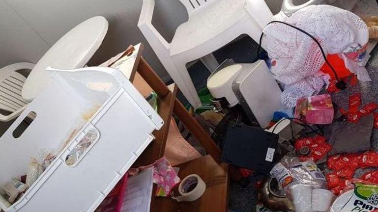 Via Paradisi, i vandali distruggono e rubano al campo dei bambini