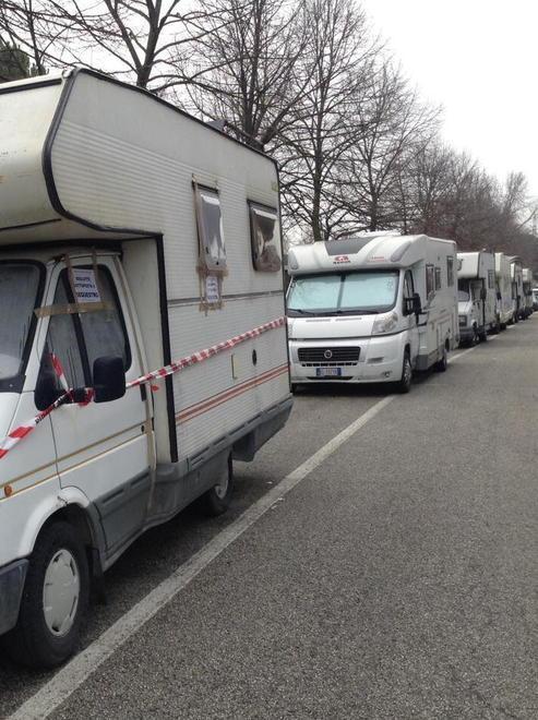 Sequestrato il camper delle rom 