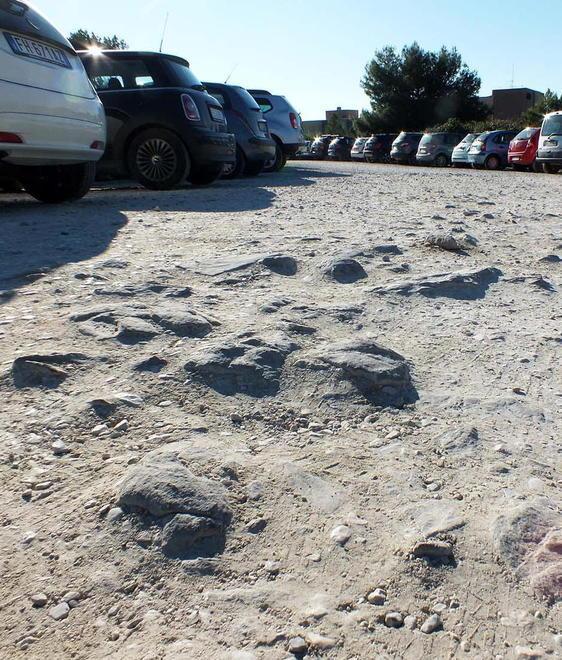 Nel fango del parcheggio di Villamarina 