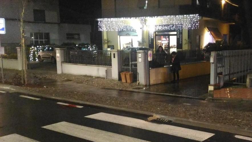 Pensionato investito da un’auto sulle strisce