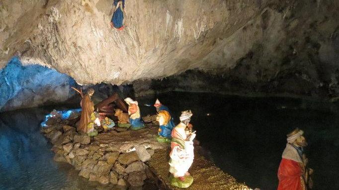 Eugenio Giani in visita al Presepe in grotta