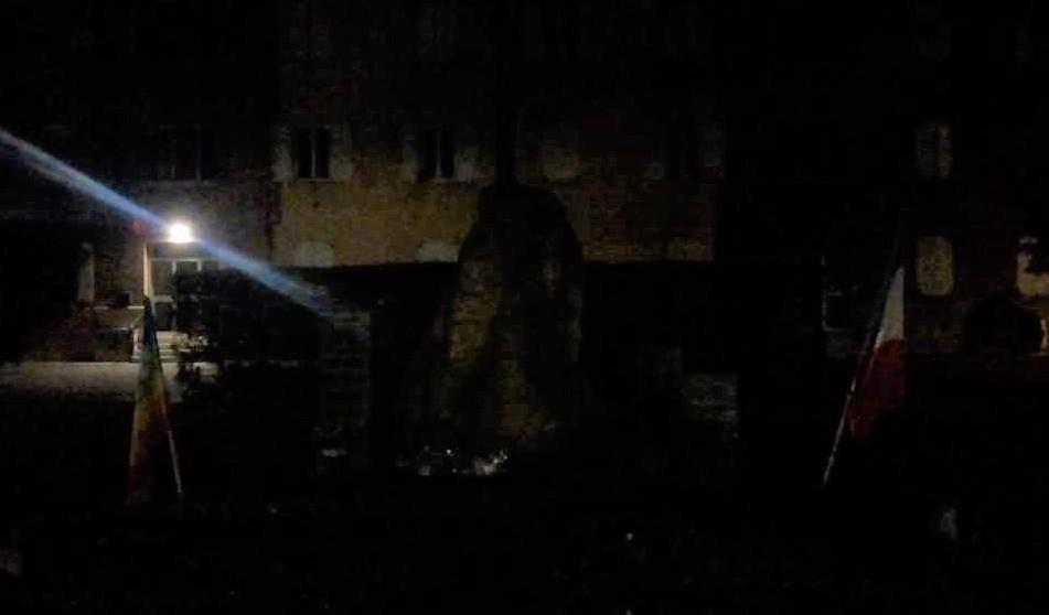 Piazza Grossi senza luce da 5 sere 