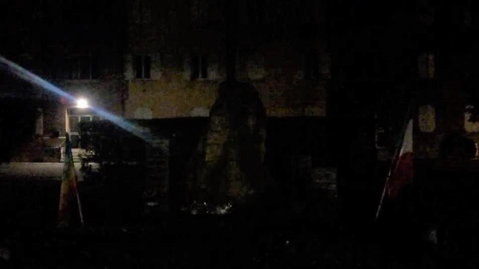 Piazza Grossi senza luce da 5 sere