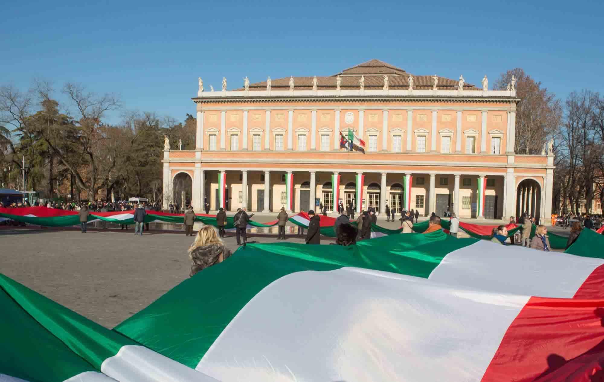 Tricolore, ripartenza: ma serve la politica 