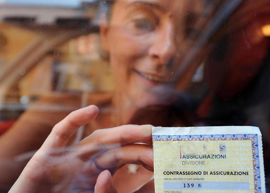 Un modenese su sei è alla guida di un’auto senza assicurazione 