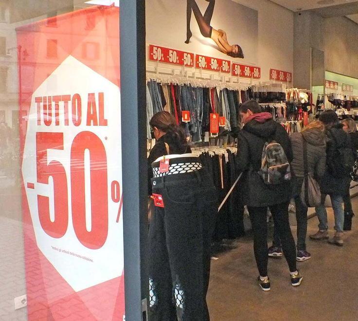 Ottima la partecipazione al primo giorno dei saldi