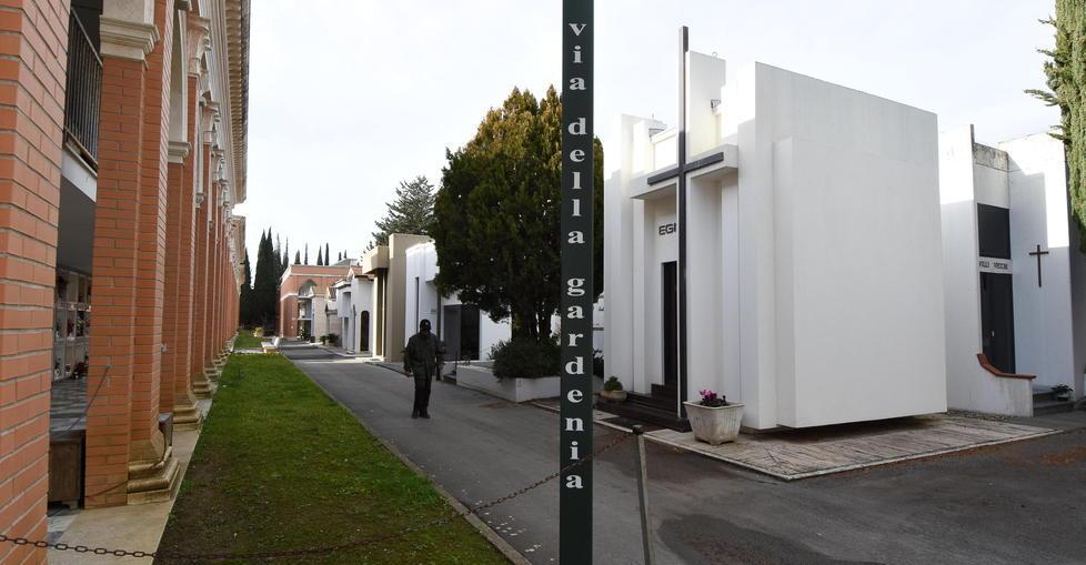 Al cimitero di Sterpeto le vie hanno nomi e cartelli