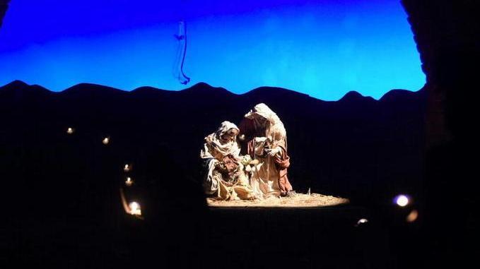 Aperto (alla sera) il presepe in San Pietro Somaldi