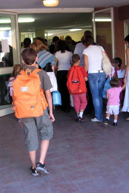 Iscrizioni alle scuole: c’è tempo fino al 6 febbraio