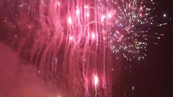 È intatta la tradizione di bruciare la Befana nelle piazze dei paesi
