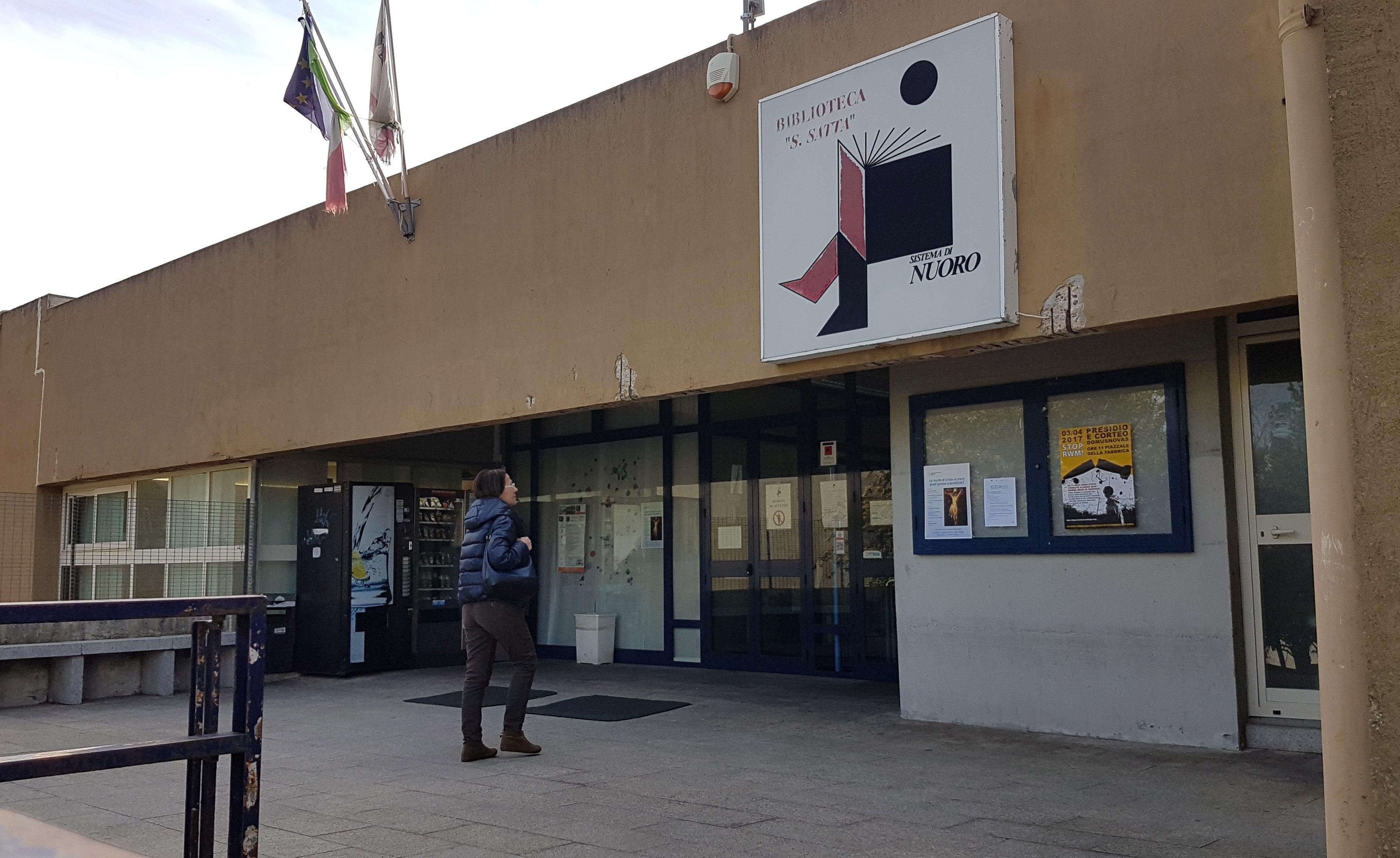 Biblioteca Satta senza pace: funzionaria comunale "contro" la direttrice part time