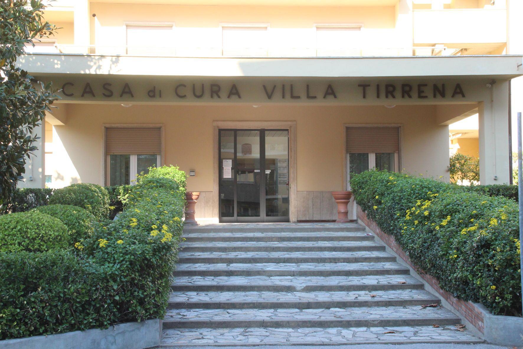 L’ospedale è pieno, i malati ricoverati a villa Tirrena 