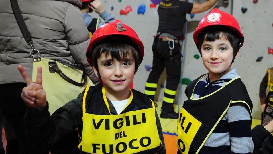 Uno stuolo di bimbi per la Befana regina di Modena