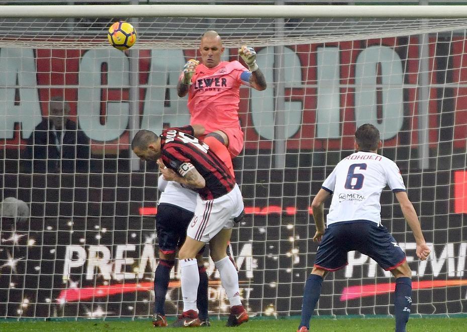 Anche la Befana ricarica le pile al Milan 