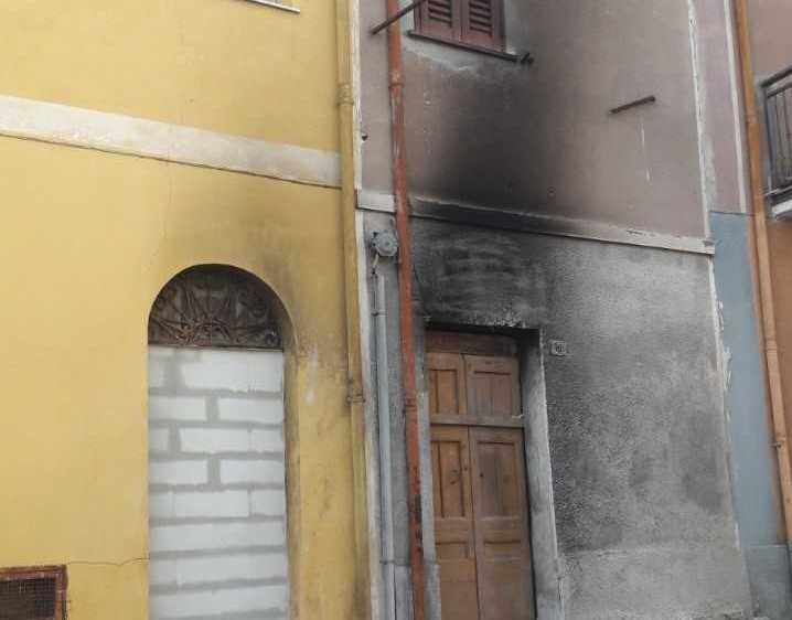 Ittiri, “avviso” con la diavolina al dirigente dell’ufficio tecnico