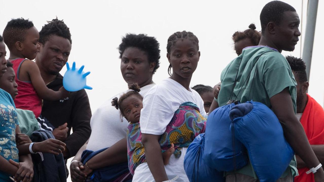 Arru: «I migranti risorsa per ripopolare l’isola» 