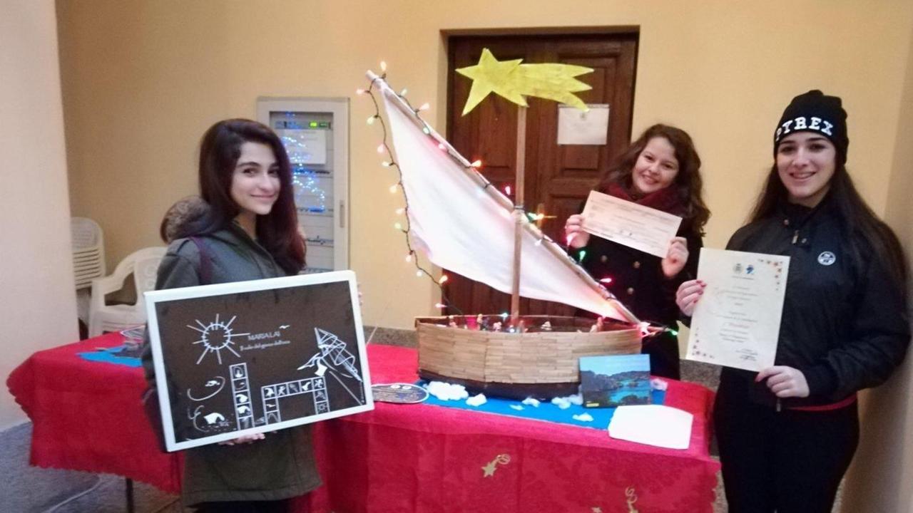Il presepe più bello è quello a vela del liceo linguistico