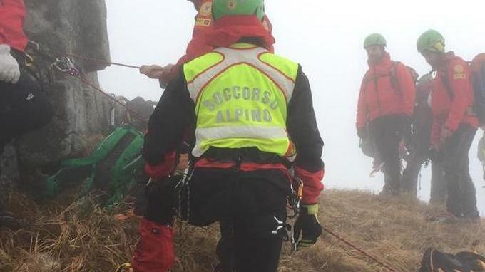 Escursionista disperso, la moglie: «Temevo di dover crescere mia figlia da sola»