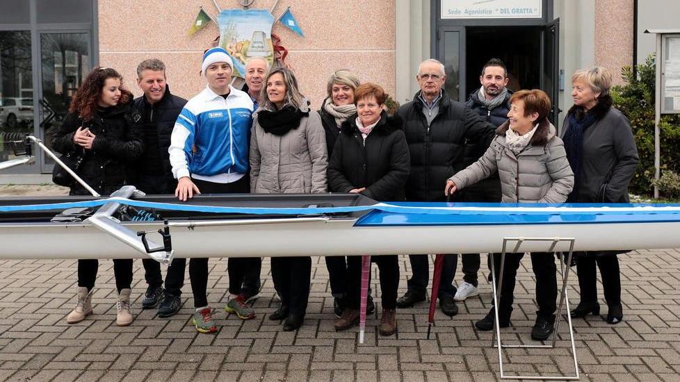Canottieri in festa con una nuova... Zanzara