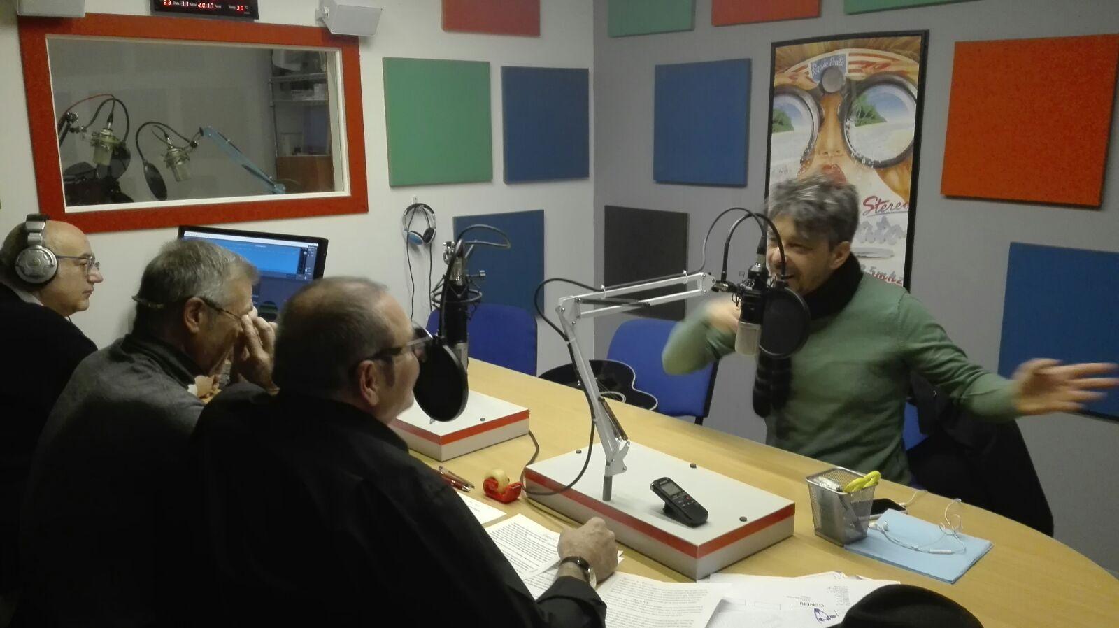 Riccardo Onori durante l'intervista negli studi di Radio Prato Web
