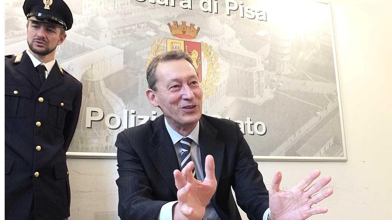 Il nuovo questore, Paolo Rossi (foto Fabio Muzzi)