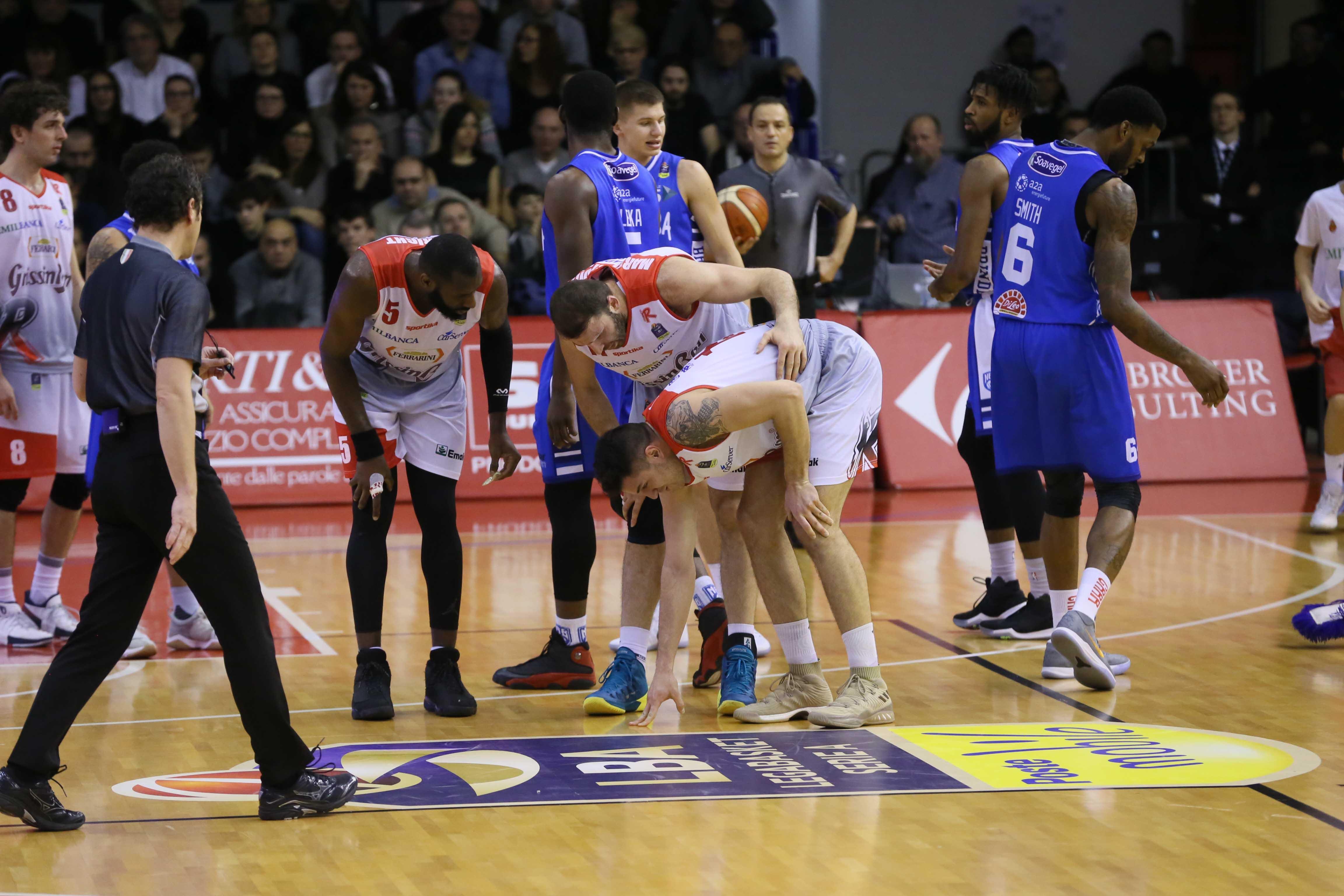 Lesione a un legamento, De Vico sotto i ferri