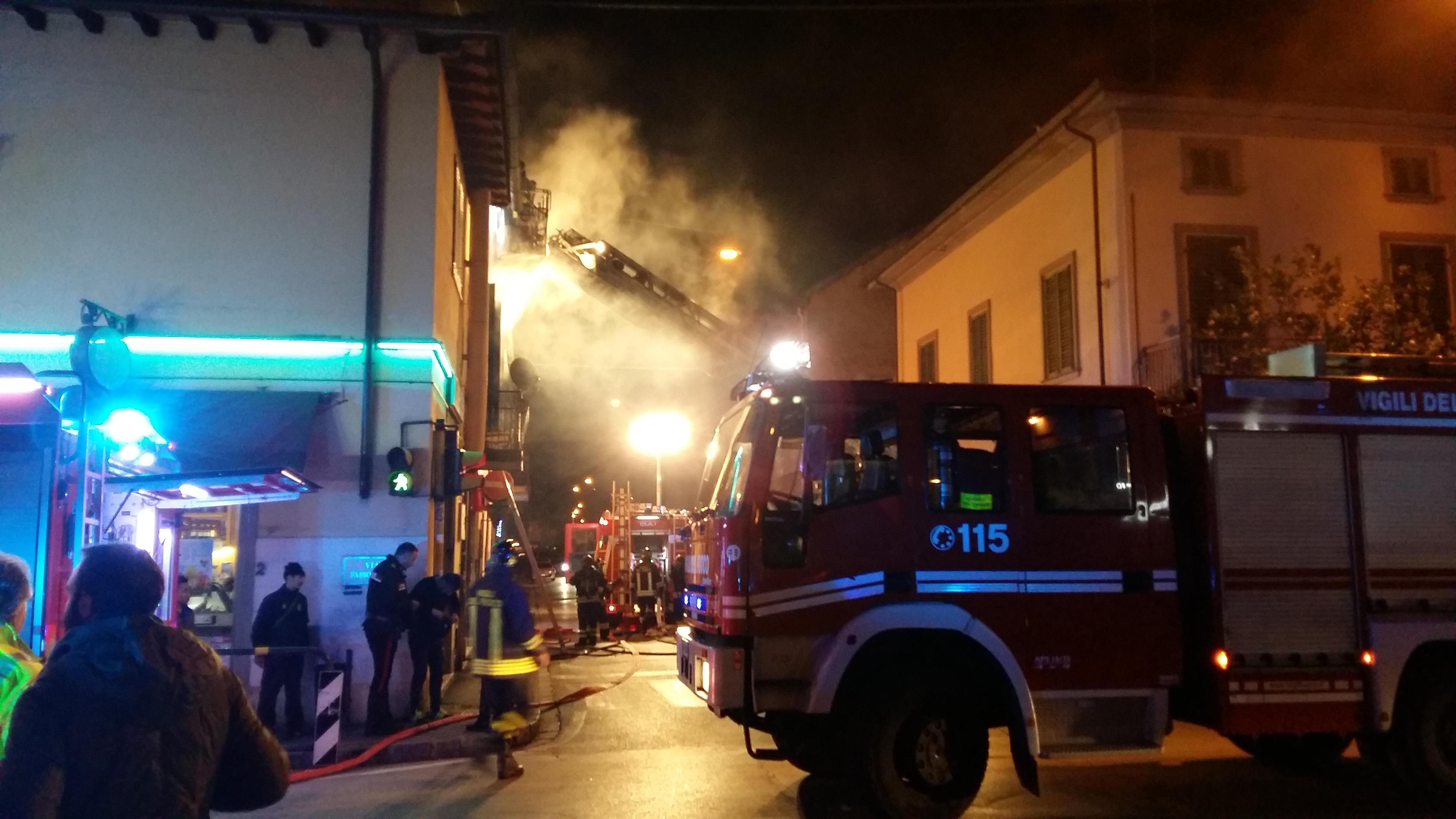 L'incendio alla palazzina di via Marini