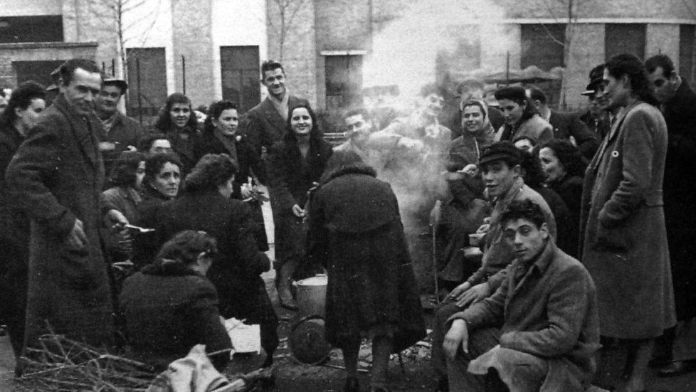 Modena, l’eccidio alle Fonderie: un colpo di pistola poi la mitragliatrice sulla folla 