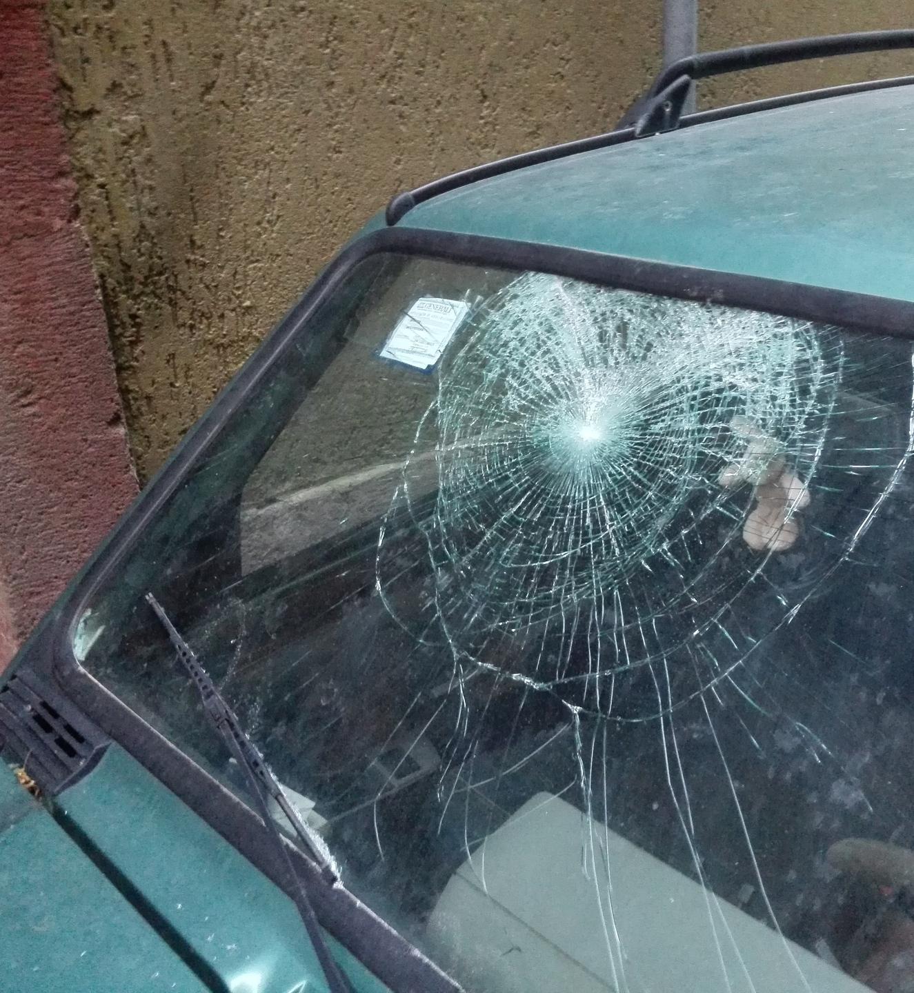 Intimidazione: danneggiata l’auto di un disoccupato 