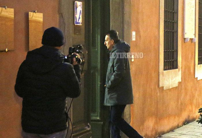 Antonio Logli torna al lavoro in Comune (foto Fabio Muzzi)