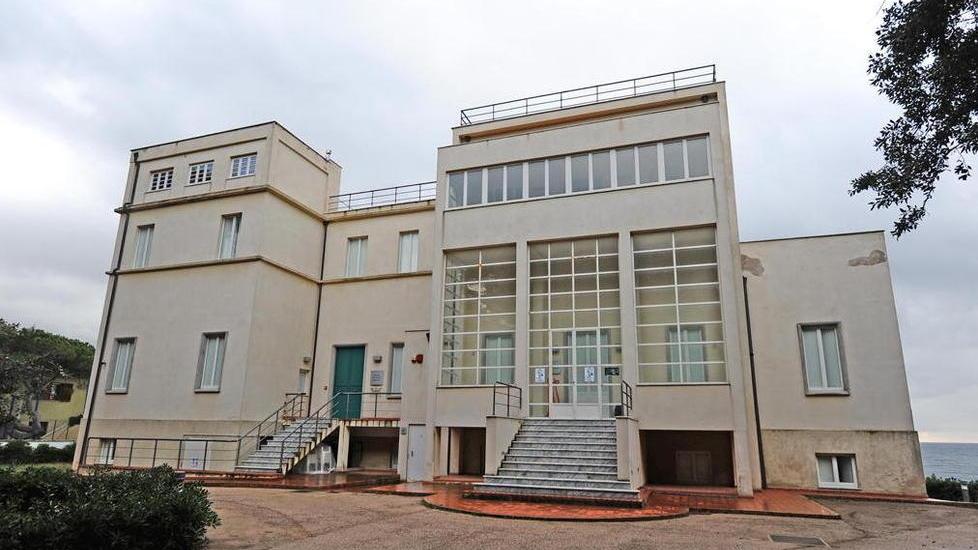 Villa Celestina: una partita infinita per il gioiello sul mare