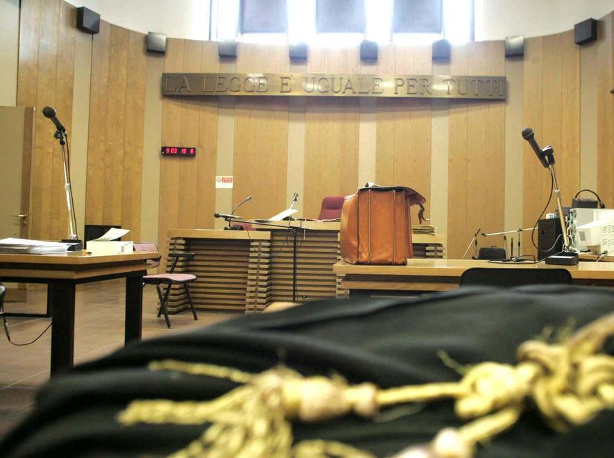 Giudici di pace, per un mese processi in tilt 