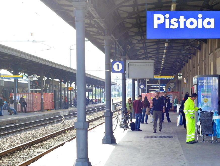 Un profugo lo salva dai borseggiatori 