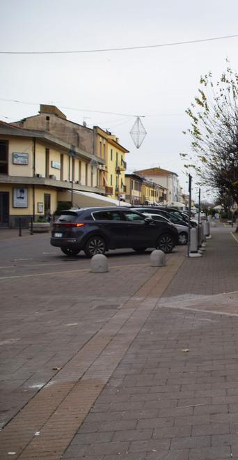 La nuova zona pedonale non convince i negozianti 