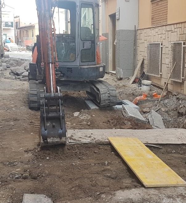 «Pronta a sdraiarmi in strada contro l’asfalto in via Vivarelli»