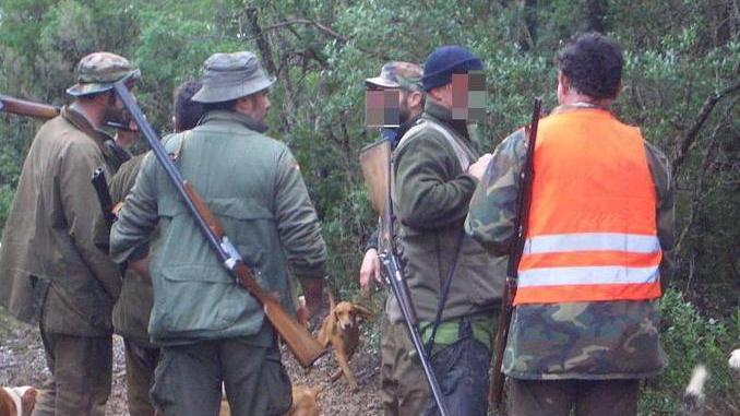 Cacciatore livornese a processo per lesioni