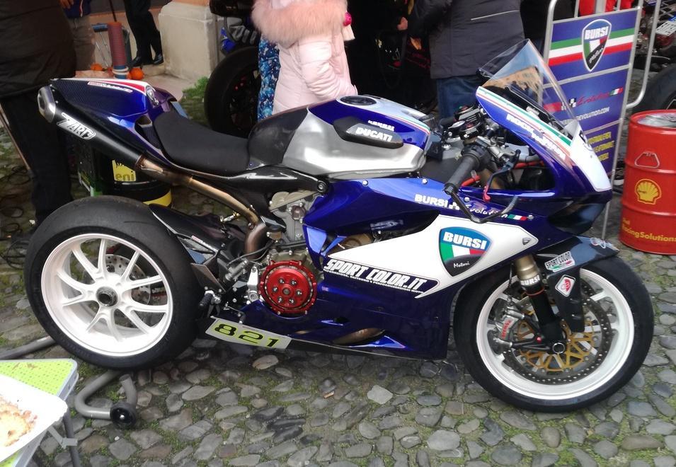 nicholas rovelli: ecco la sua “panigale” alla moto befana