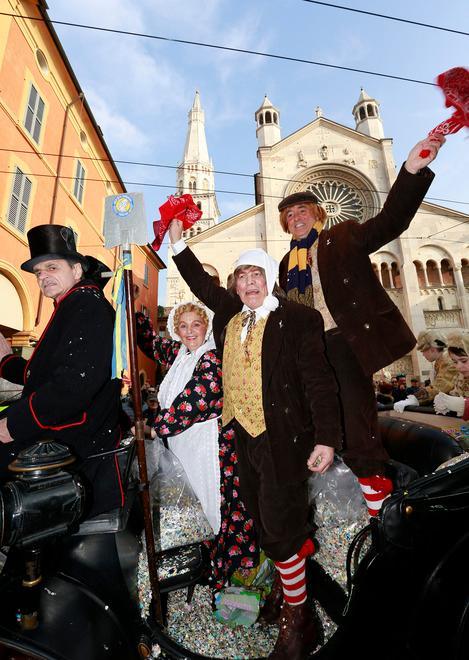 Sandrone: sproloquio l’8 febbraio e poi l’operetta al teatro Storchi