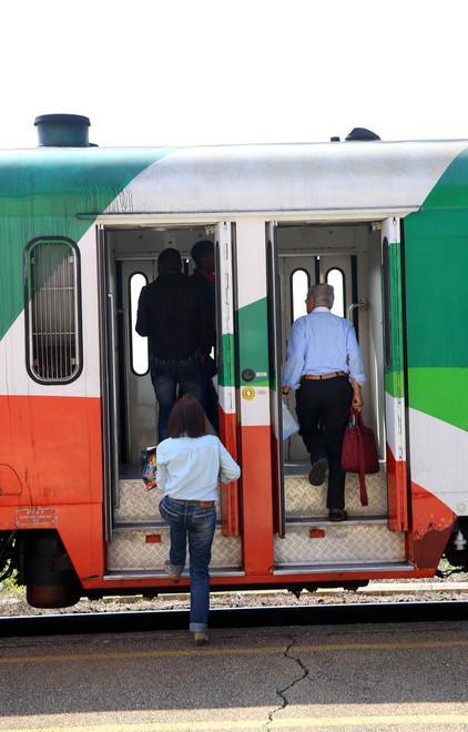 Treno all’alba per gli studenti 
