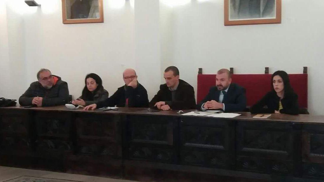 La Base: ora il sindaco riveda la squadra di governo della città 