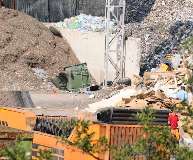Lonzi, rifiuti pericolosi camuffati da ordinari: stesse accuse 12 anni fa 