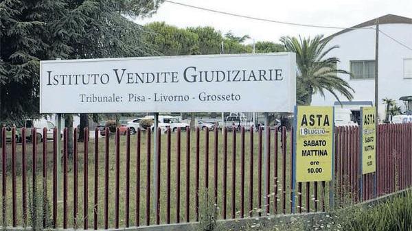 Aste pilotate, le intercettazioni: "Rubiamo il più possibile" - Video