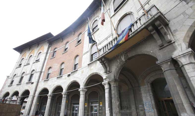 Operaio assenteista denunciato da un cittadino