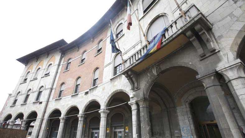 Operaio assenteista denunciato da un cittadino