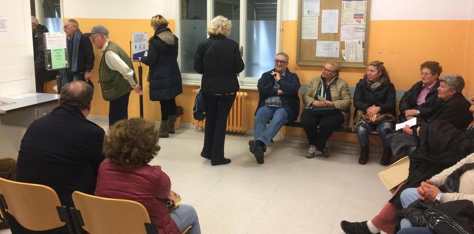 Il software si aggiorna: ore di attesa allo sportello 
