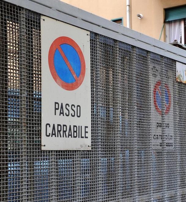 Nessuna tassa sui passi carrabili 