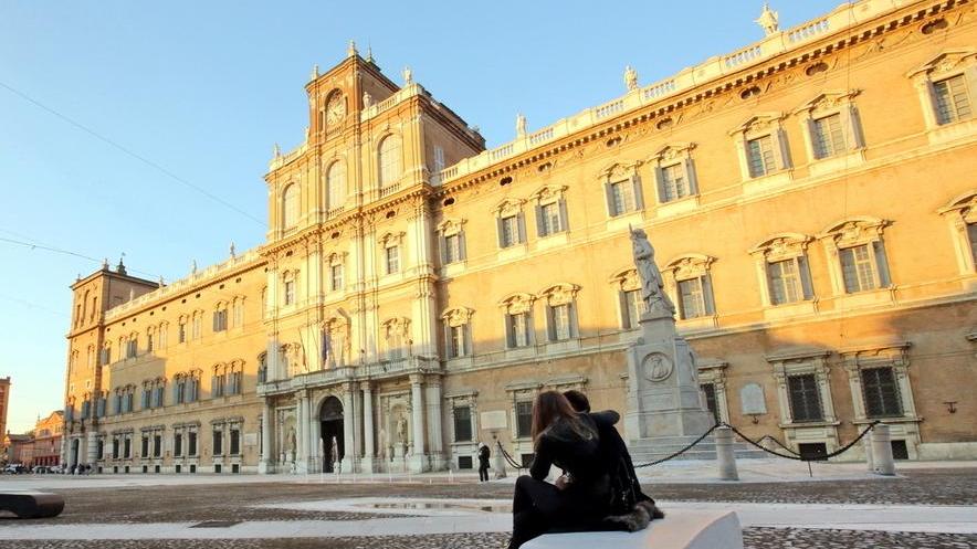 Molestie, l’Accademia va risarcita